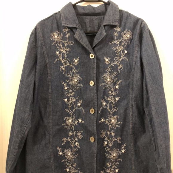 blouse - Picture 1 of 1